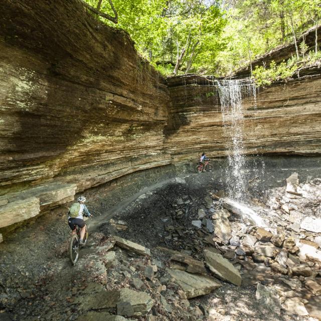 Mountain biking the monument trails at Devil's Den State Park