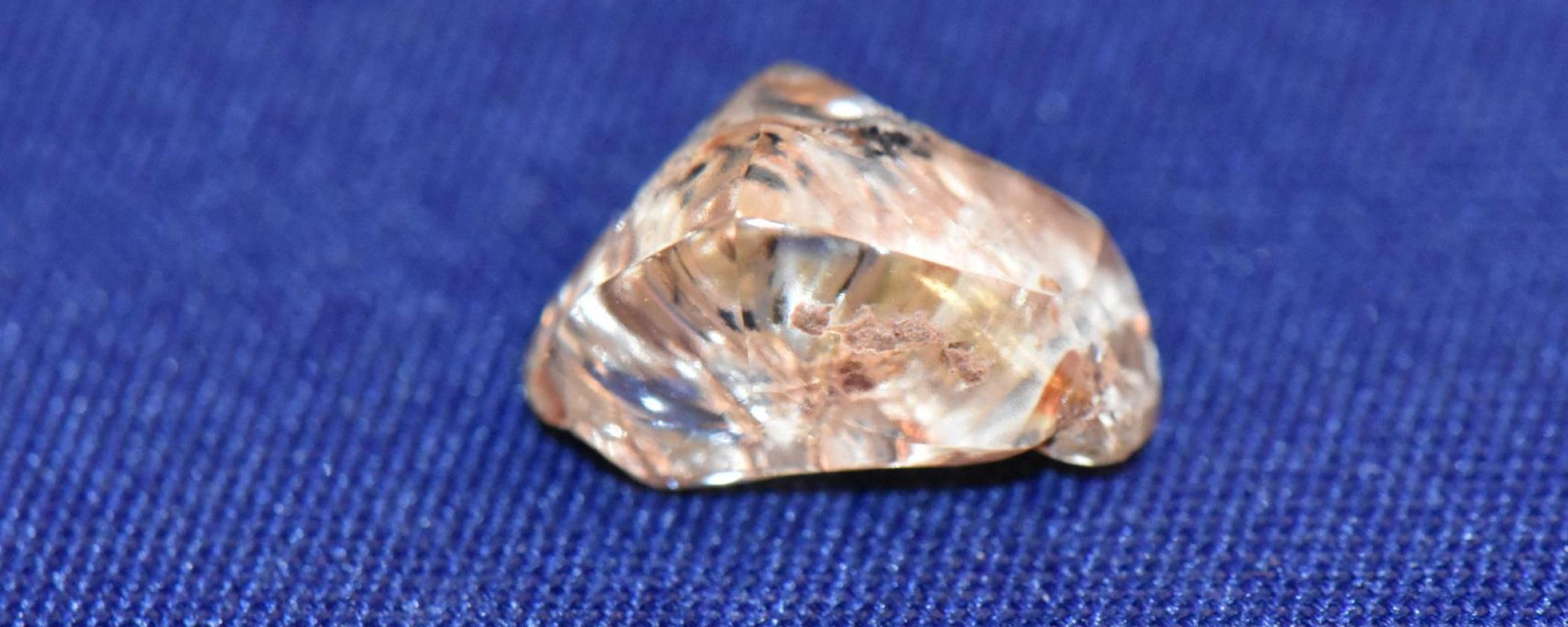 Visitor Finds 3.72Carat Yellow Diamond at Crater of Diamonds State