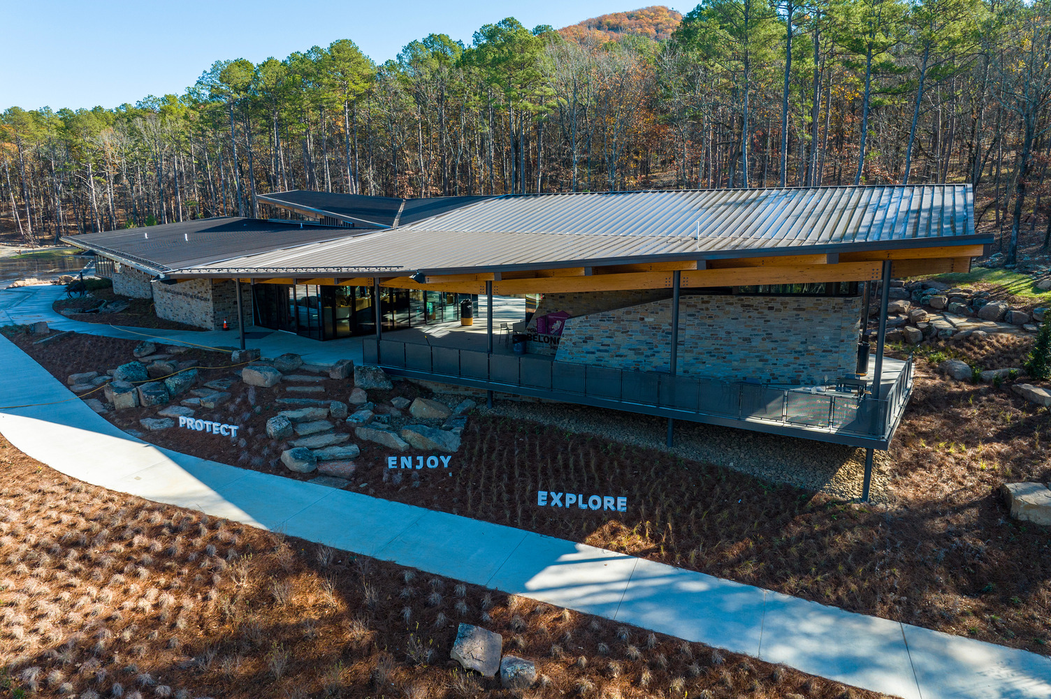 A look at the visitor center at Pinnacle Mountain State Park. Photo by Will Newton. 
