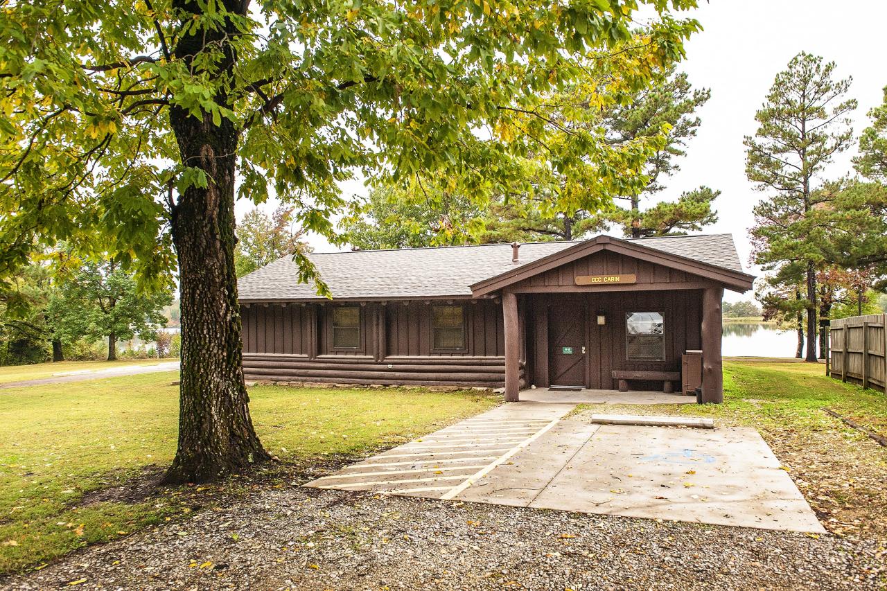 An exterior view of the CCC cabin at Crowley's Ridge State Park