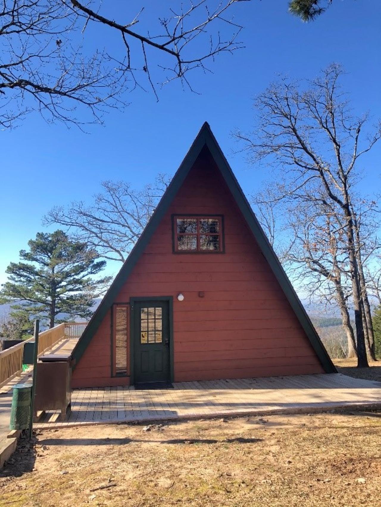 A view of the front exterior at Cabin 10 at Mount Nebo State Park