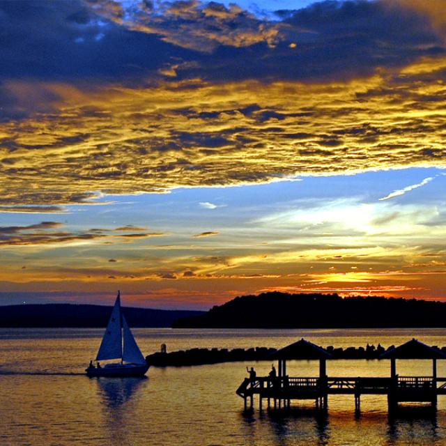 Lake Dardanelle