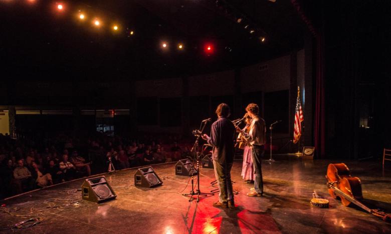 Ozark Folk Center concert