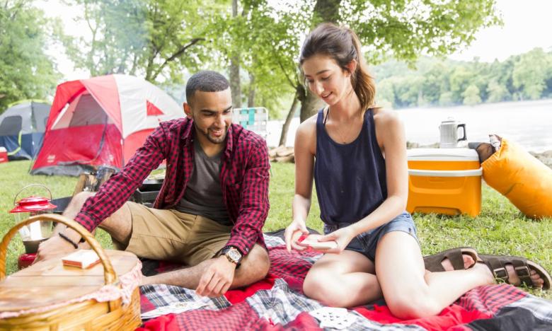 Picnicking at Bull Shoals-White River State Park 