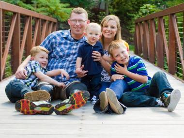 War Wounded Arkansan Receives Specialized Truck from Veterans Associations