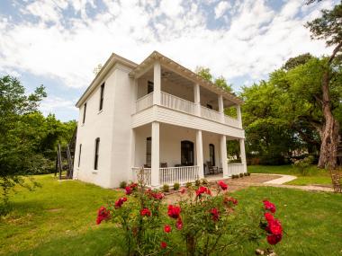 Jailhouse Bed and Breakfast at Historic Washington State Park 