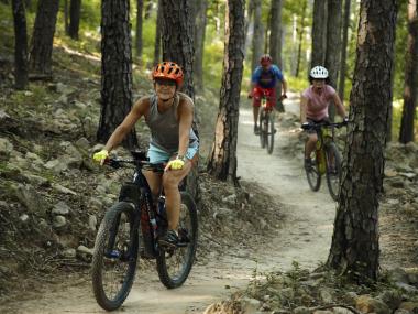 Mountain biking the Monument Trails at Pinnacle Mountain State Park