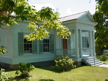 Tour the Crouch House: Building techniques of the past