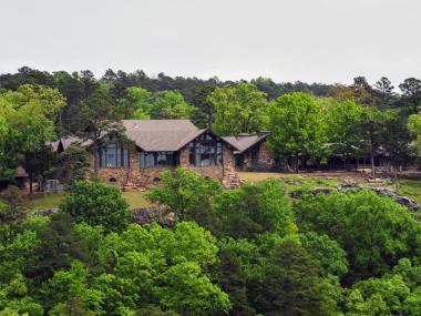 Mather Lodge at Petit Jean State Park