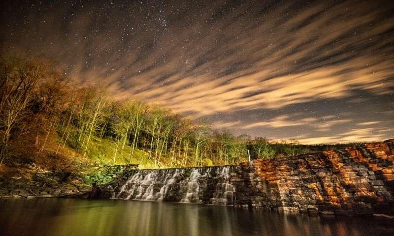 Night view at Devil's Den State Park