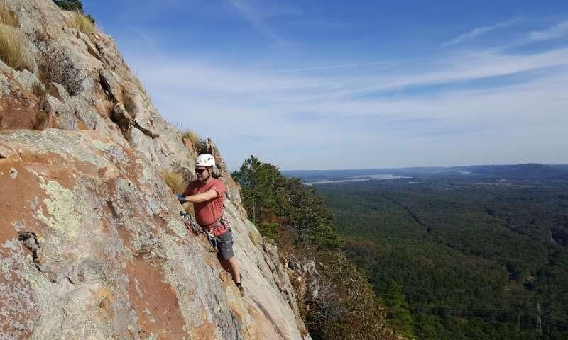 Rock climbing at Pinnacle Mountain State Park