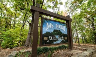 28b4d19f86dd35ebc1bd69ed49dbb2d0_Mount_Nebo_Signs_102016_KSJ_7902.jpg
