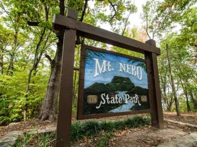 28b4d19f86dd35ebc1bd69ed49dbb2d0_Mount_Nebo_Signs_102016_KSJ_7902.jpg
