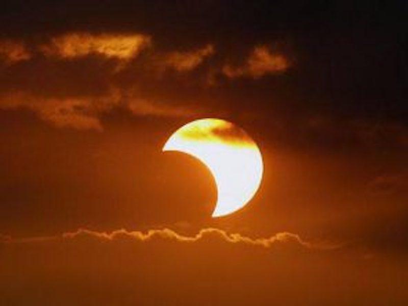 Arkansas State Parks will Host a Variety of Solar Eclipse Programs