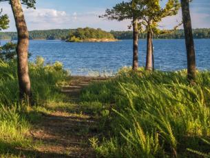 Trail at DeGray Lake Resort State Park