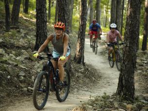 Mountain biking the Monument Trails at Pinnacle Mountain State Park