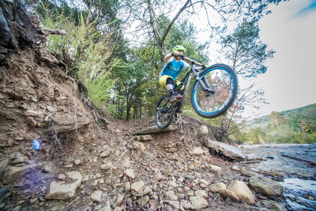 devils_den_mountain_biking_fossil_flats_102016_chc_4427