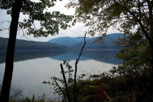 lake_fort_smith_from_ozark_highlands_trail